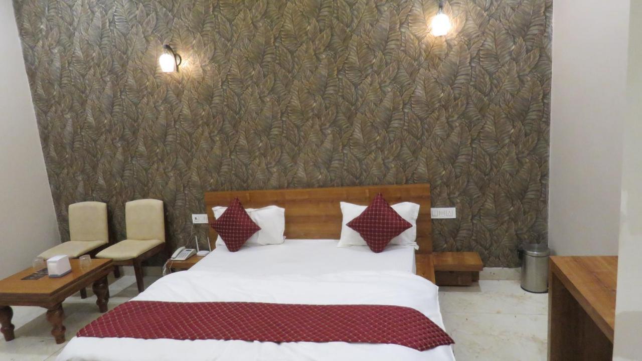 Raja Ji Hotels & Restaurant Jind Zewnętrze zdjęcie