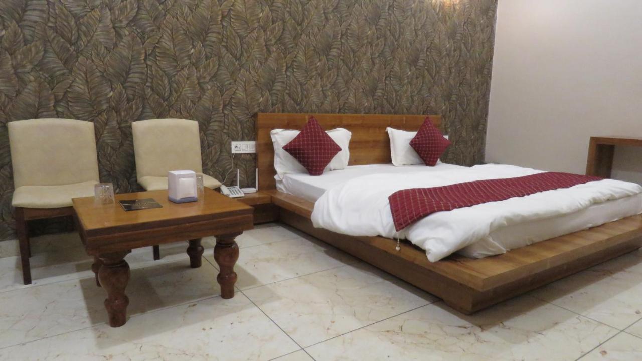 Raja Ji Hotels & Restaurant Jind Zewnętrze zdjęcie